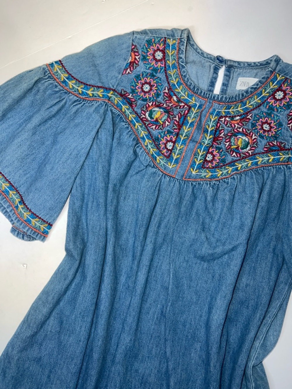 Zara Blue Denim Dress with Multicolor Embroidery Girls 7 - Picture 3 of 10